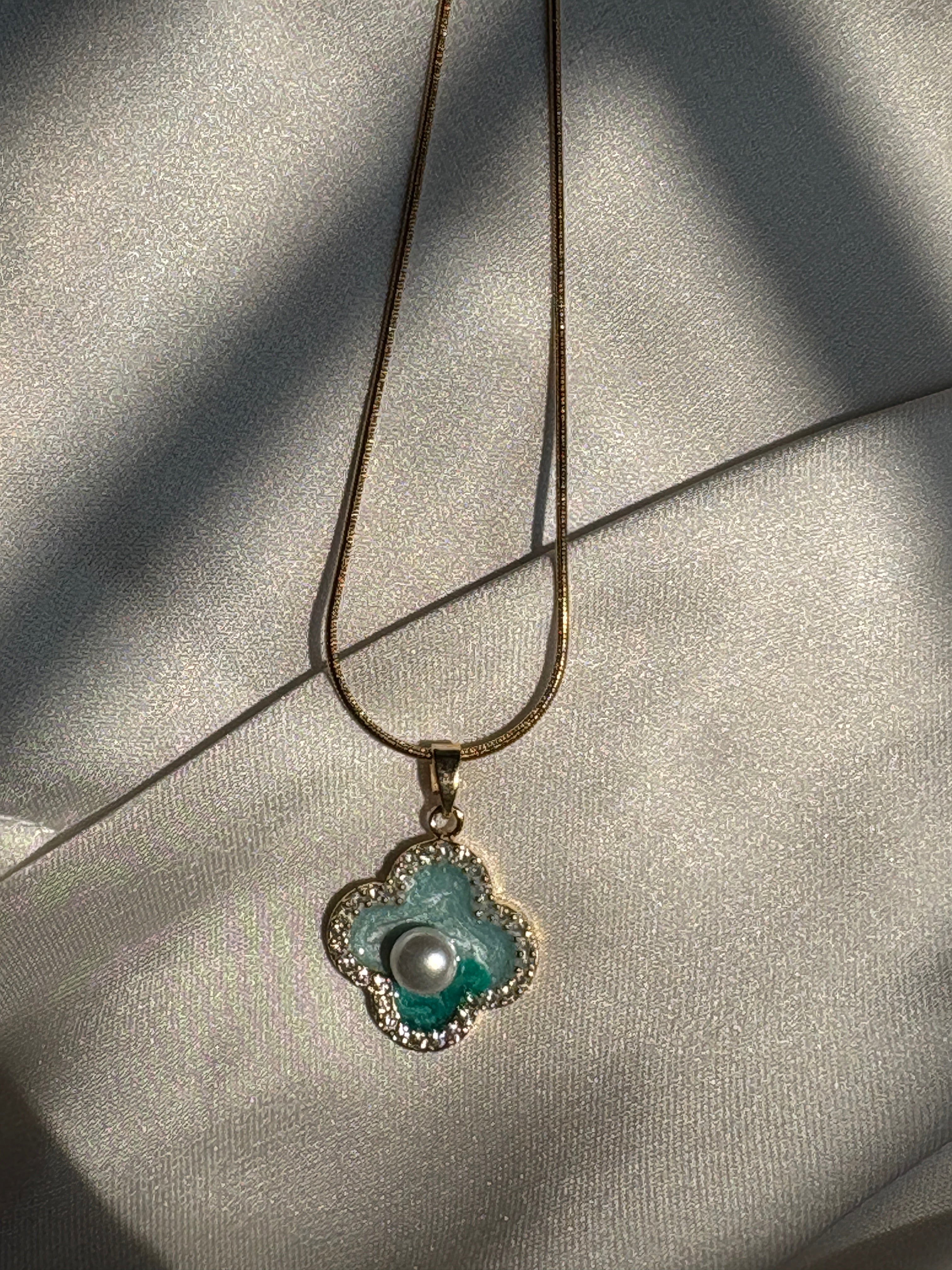 Gold Snake Chain Clover Charm Necklace