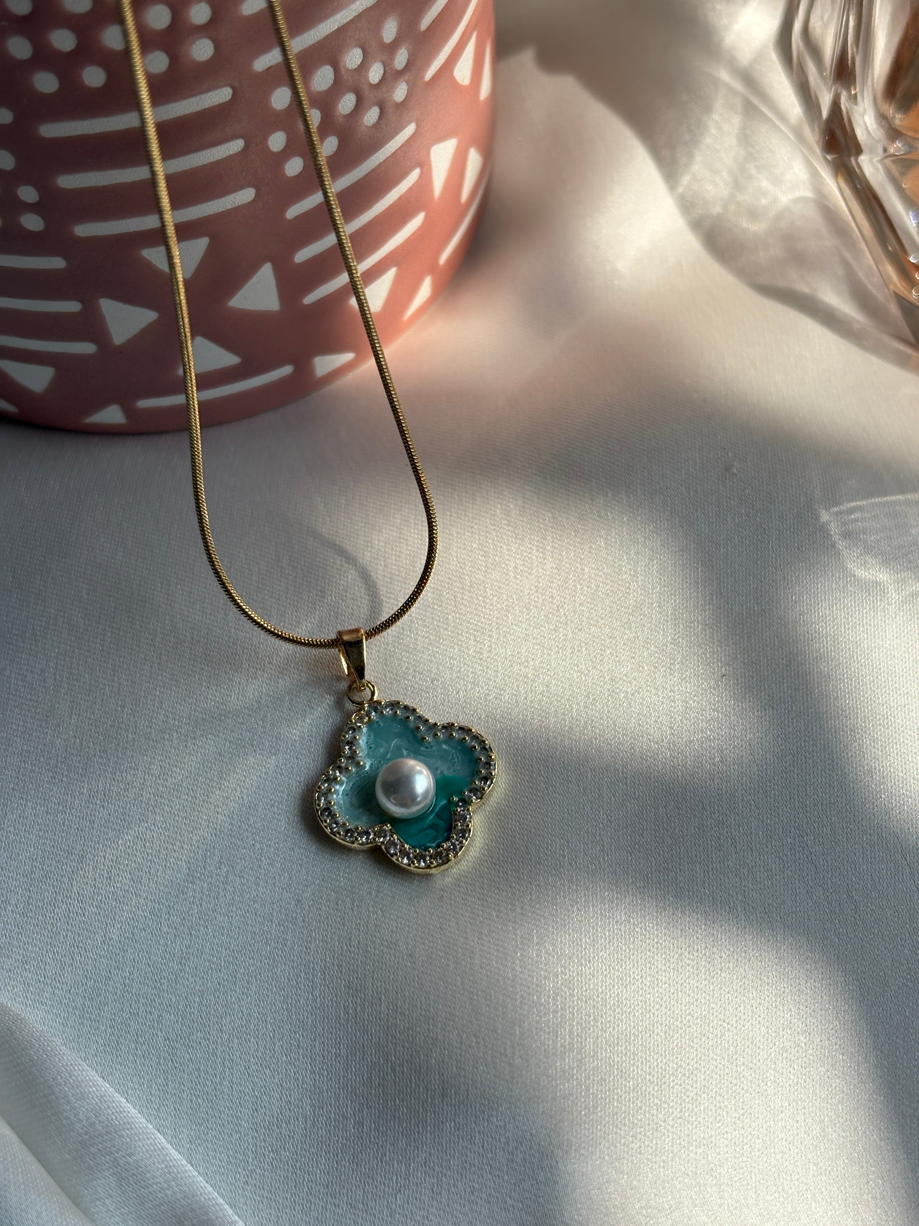 Gold Snake Chain Clover Charm Necklace