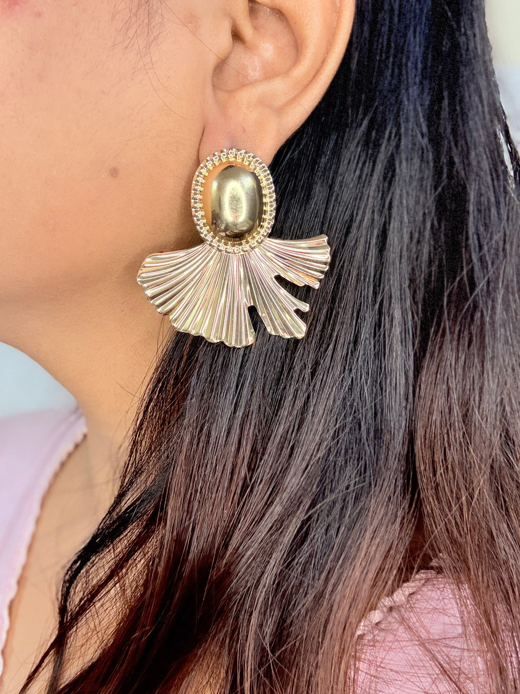 Radiant Fan Gold Earring
