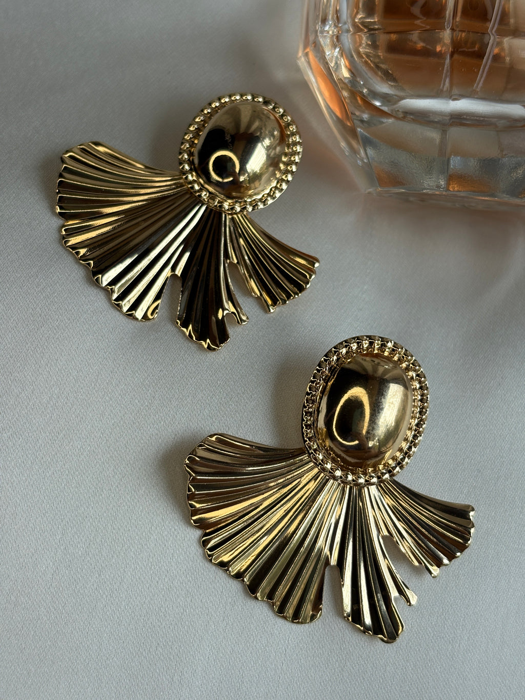 Radiant Fan Gold Earring