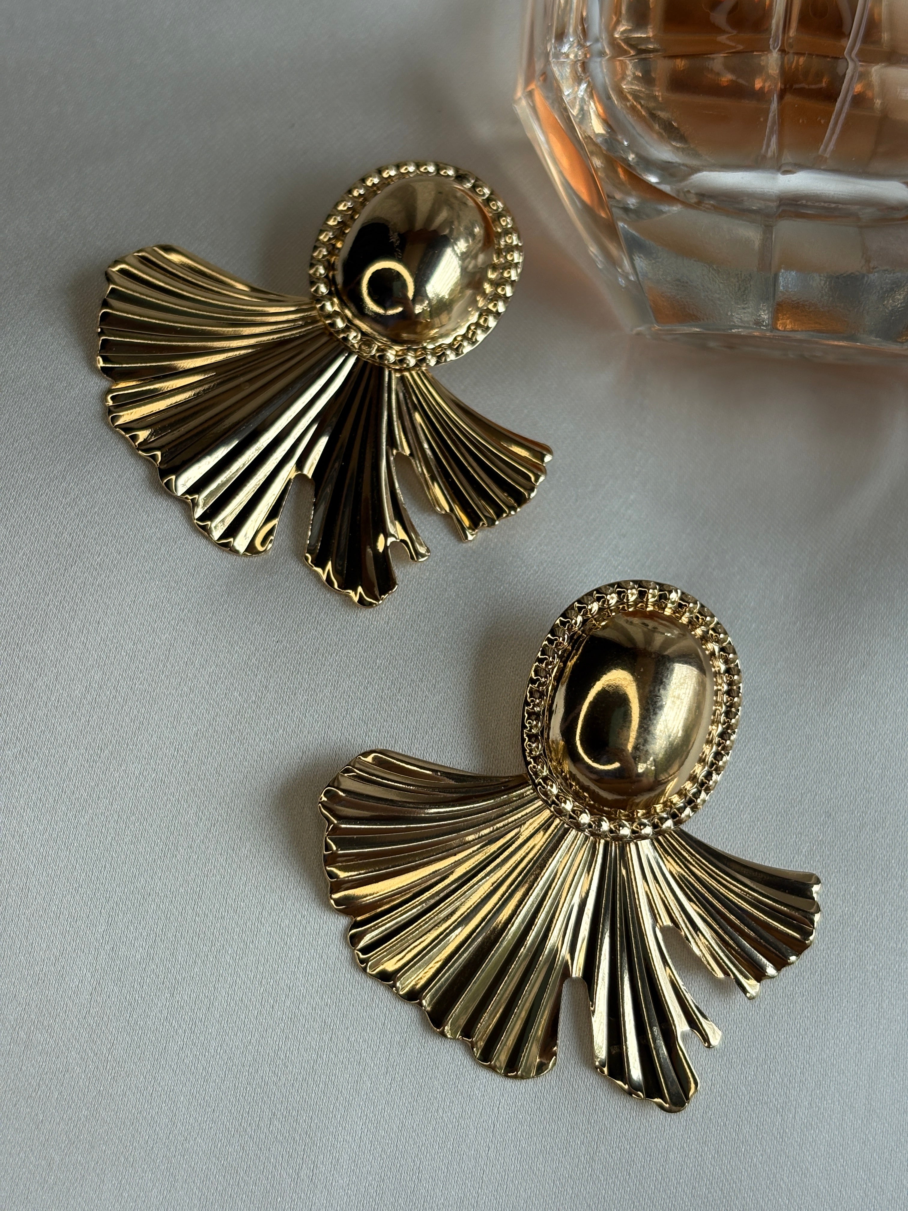Radiant Fan Gold Earring