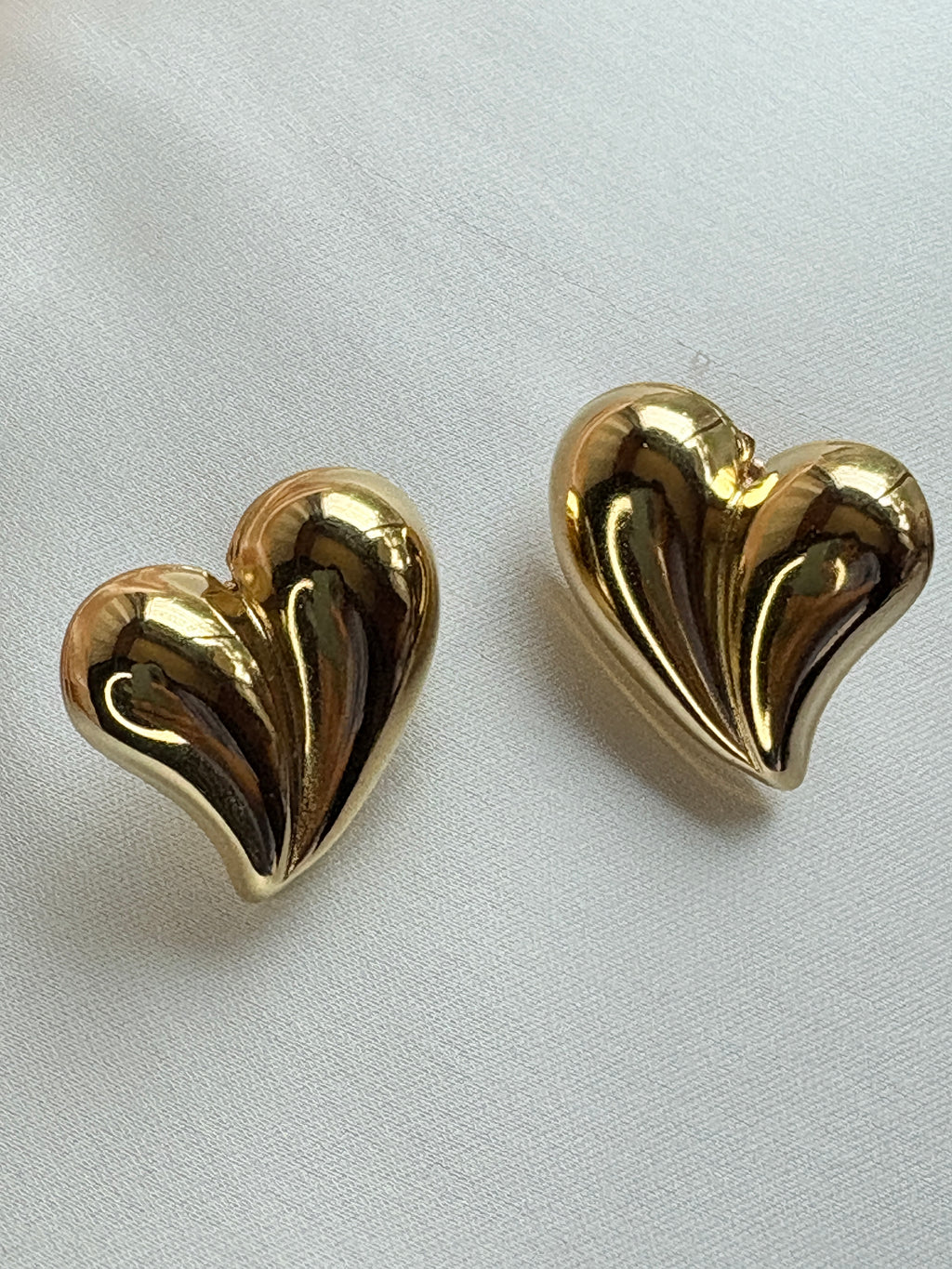 Gleaming Love Earrings