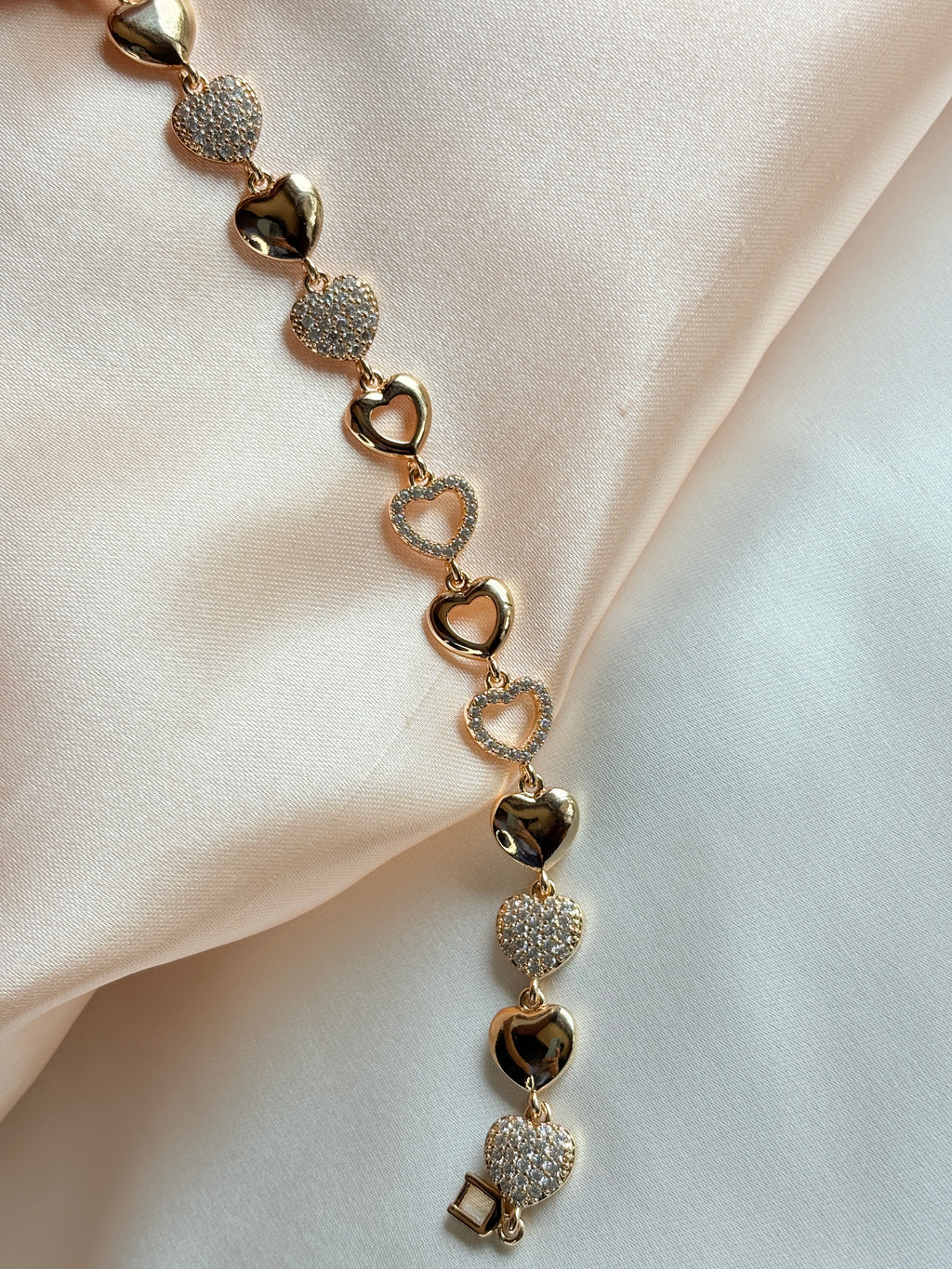 Dainty Heart Charm Bracelet