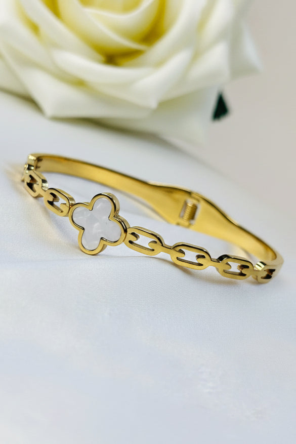 Mother-of-Pearl Clover Anti-Tarnish Chain Bangle Bracelet
