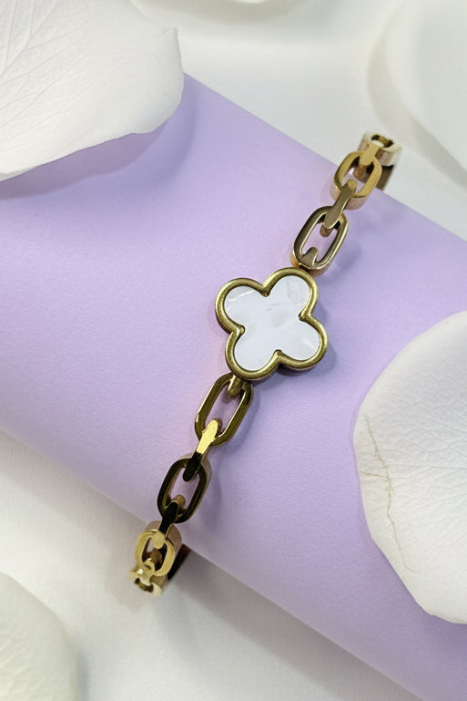 Mother-of-Pearl Clover Anti-Tarnish Chain Bangle Bracelet