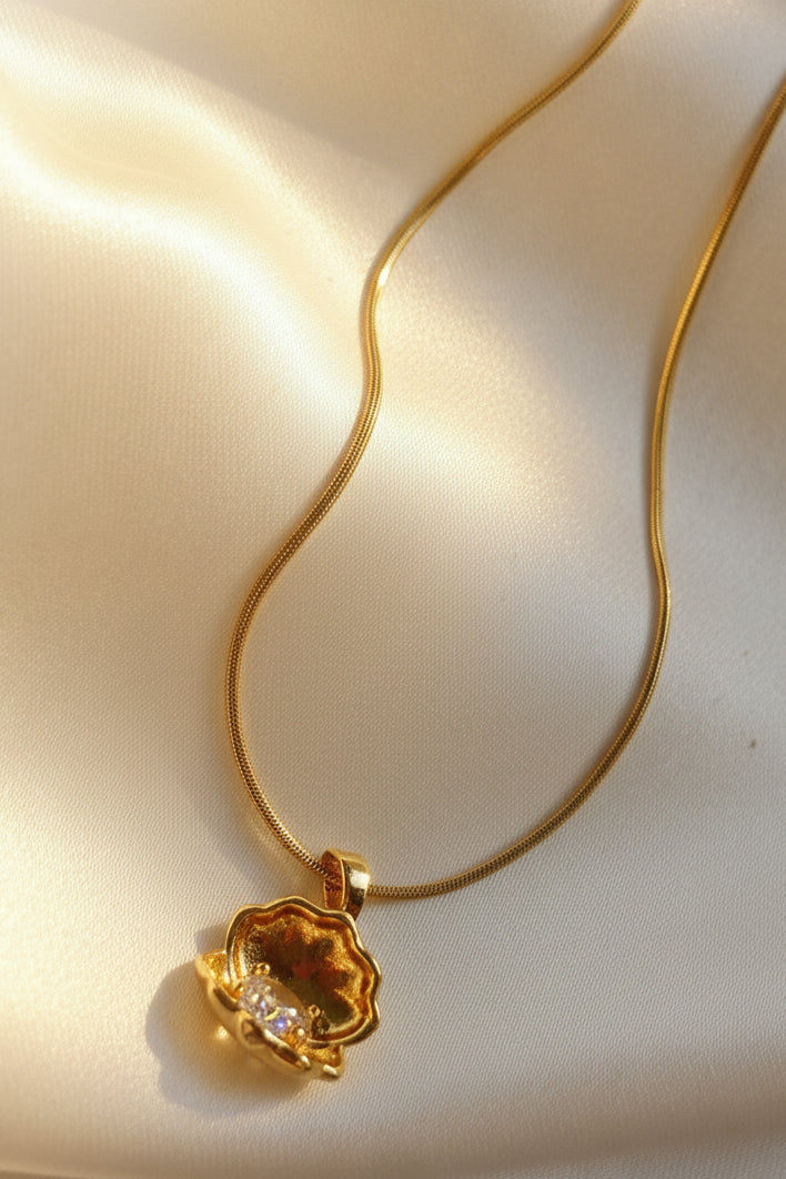 Golden Oyster Pearl Anti-Tarnish Necklace