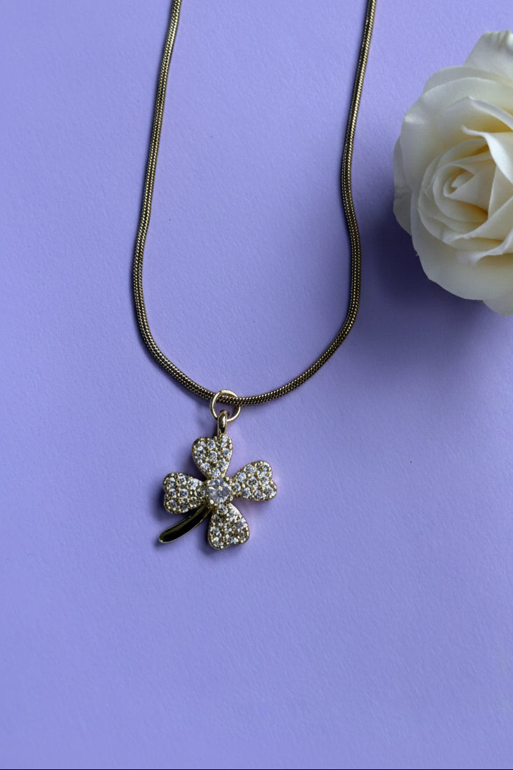 Shimmering Clover Anti-Tarnish Necklace