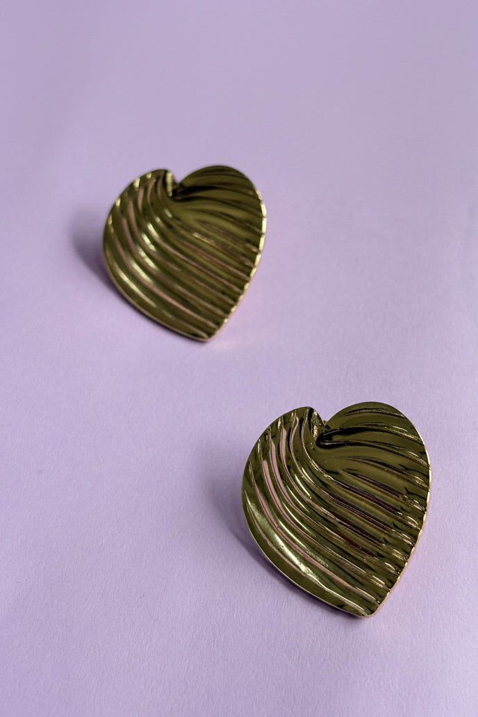 Ribbed Heart Anti-Tarnish Statement Studs